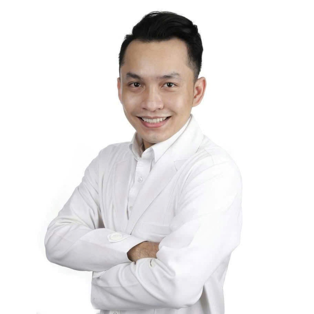 Bác sĩ Hiếu Nhân chia sẻ cách kiến tạo nụ cười tự nhiên cho Hoa hậu Thanh Thủy - Ảnh 2. Bác sĩ Hiếu Nhân chia sẻ cách kiến tạo nụ cười tự nhiên cho Hoa hậu Thanh Thủy - Ảnh 2.