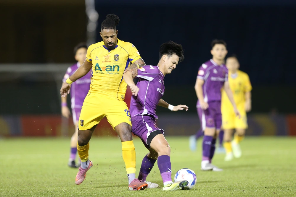 Sóng gió bủa vây vựu vương 4 lần vô địch V-League - Ảnh 3. Sóng gió bủa vây vựu vương 4 lần vô địch V-League - Ảnh 3.