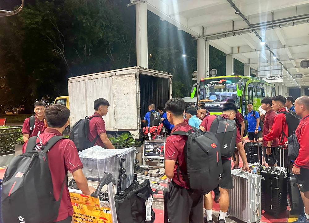Tin nóng bóng đá Việt Nam hôm nay 29/5: U19 Việt Nam được truyền thông Indonesia quan tâm; Trọng tài Malaysia bắt chính tại V-League - Ảnh 1.