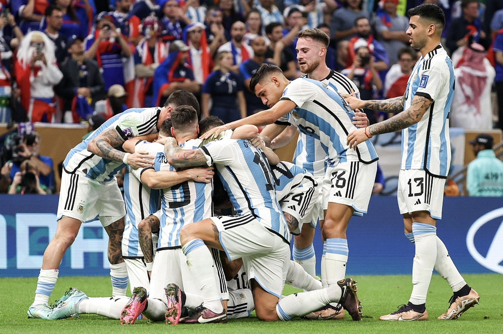 Niềm vui chiến thắng của các cầu thủ Argentina ở World Cup 2022