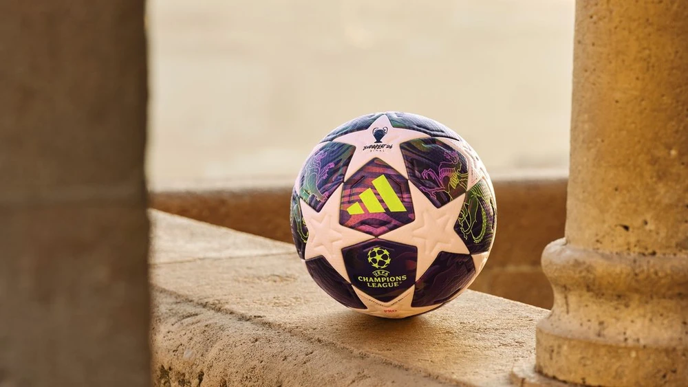 Adidas ra mắt trái bóng chính thức cho chung kết Champions League 2025-2026 - Ảnh 1. Adidas ra mắt trái bóng chính thức cho chung kết Champions League 2025-2026 - Ảnh 1.