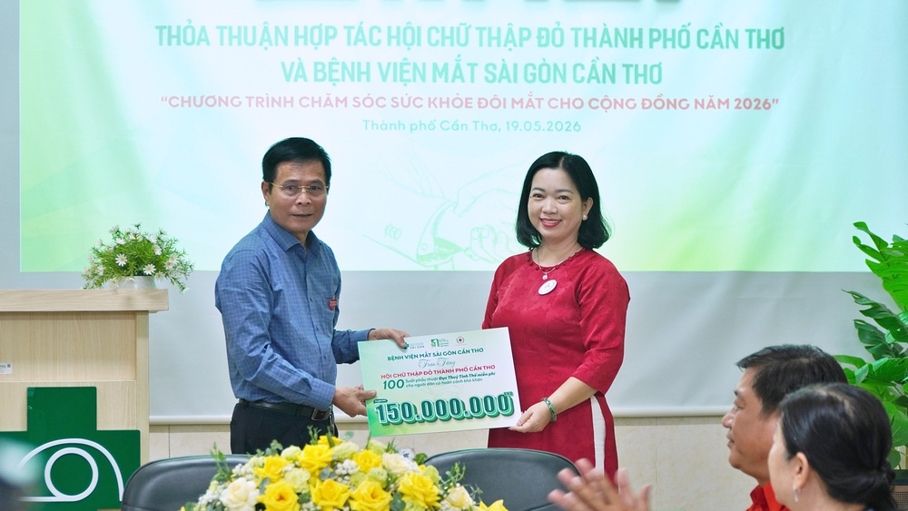 Triển khai "Chương trình chăm sóc sức khỏe đôi mắt cộng đồng" - Ảnh 2.