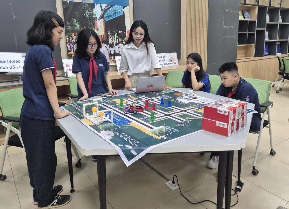 Chuẩn bị hạ tầng để sẵn sàng đón nhận thế hệ học sinh số - Ảnh 3. Chuẩn bị hạ tầng để sẵn sàng đón nhận thế hệ học sinh số - Ảnh 3.