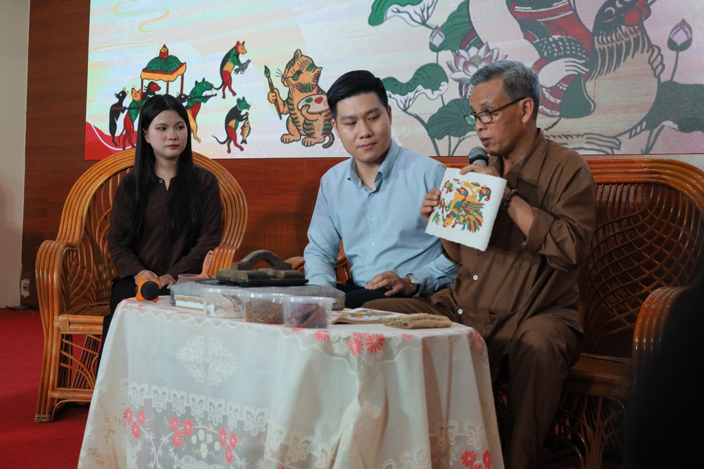 Người trẻ “đánh thức” tranh Đông Hồ bằng công nghệ và sáng tạo mới - Ảnh 4. Người trẻ “đánh thức” tranh Đông Hồ bằng công nghệ và sáng tạo mới - Ảnh 4.