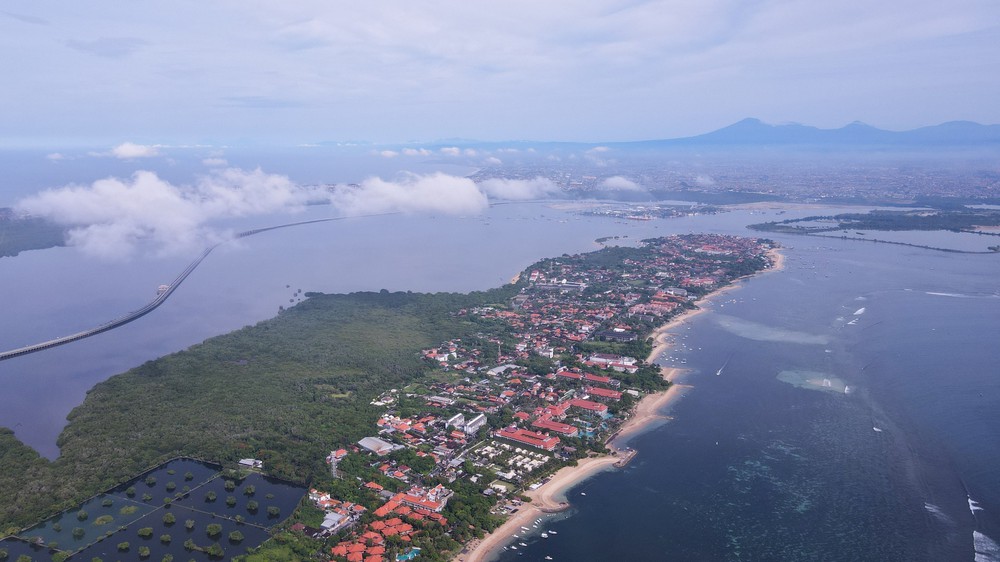 Đảo Bali của Indonesia trở thành điểm đến du lịch số 1 thế giới - Ảnh 1.