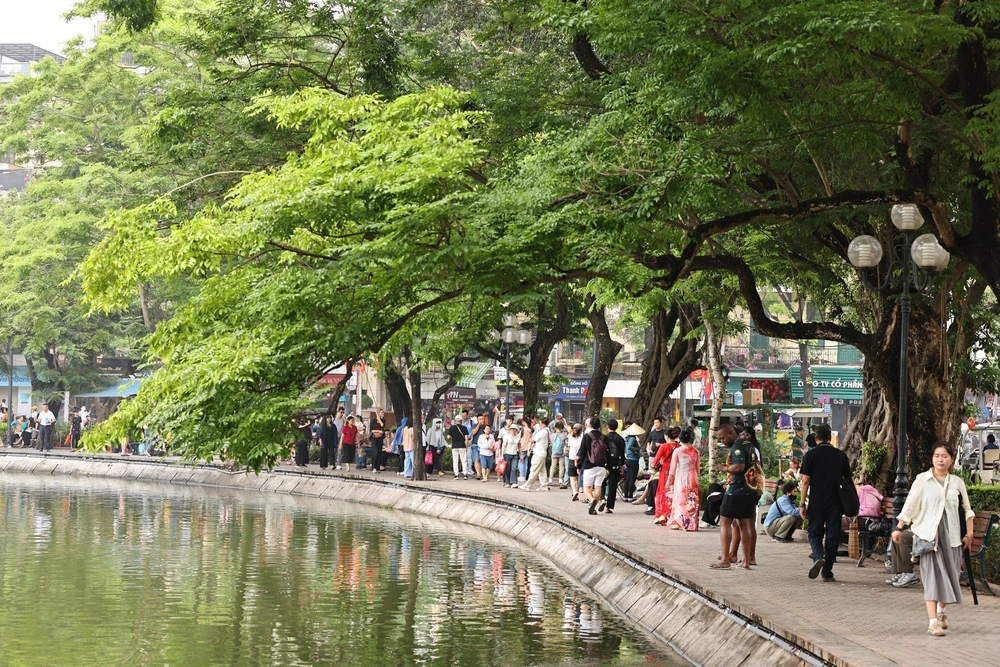 Du lịch Việt Nam bùng nổ từ các điểm đến nghìn tỷ - Ảnh 3.