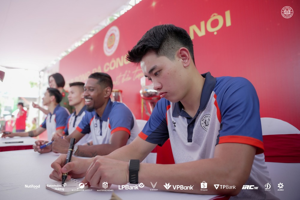 Chủ tịch FIFA chúc mừng CLB Công an Hà Nội vô địch V-League 2025/26 - Ảnh 2.
