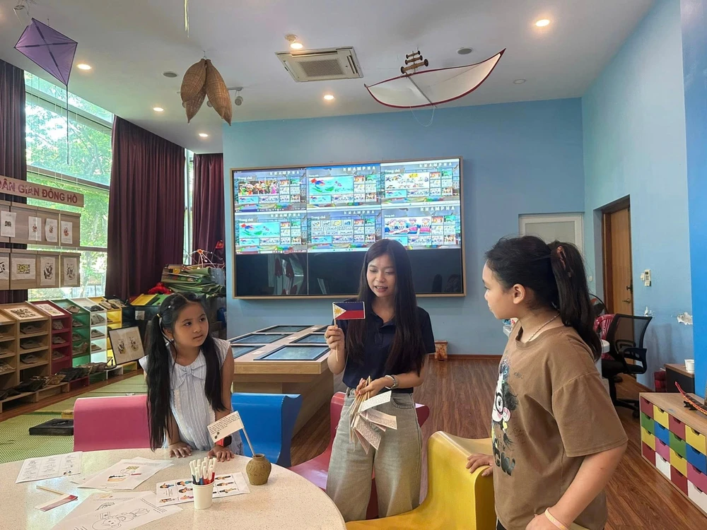“Gõ cửa đầu hè”, cùng thiếu nhi khám phá di sản văn hóa - Ảnh 1.