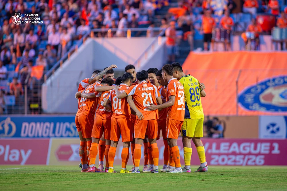 SHB Đà Nẵng đang có lợi thế lớn trong cuộc đua trụ hạng V-League với PVF CAND và Becamex TPHCM