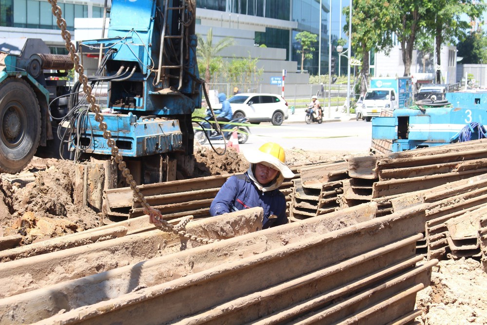 Hà Nội tăng tốc thi công ngày đêm để xóa các điểm ngập cục bộ - Ảnh 2.