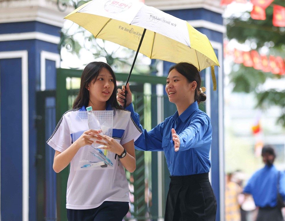 Thời tiết dịp thi vào lớp 10: Dự báo ngày thi thứ 2, Hà Nội có nơi nắng nóng - Ảnh 2.