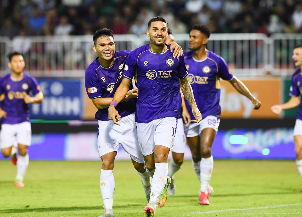 Tin nóng bóng đá Việt Nam hôm nay 1/6: U19 Việt Nam quyết thắng Timor Leste; HLV Kewell chê HAGL - Ảnh 2. Tin nóng bóng đá Việt Nam hôm nay 1/6: U19 Việt Nam quyết thắng Timor Leste; HLV Kewell chê HAGL - Ảnh 2.
