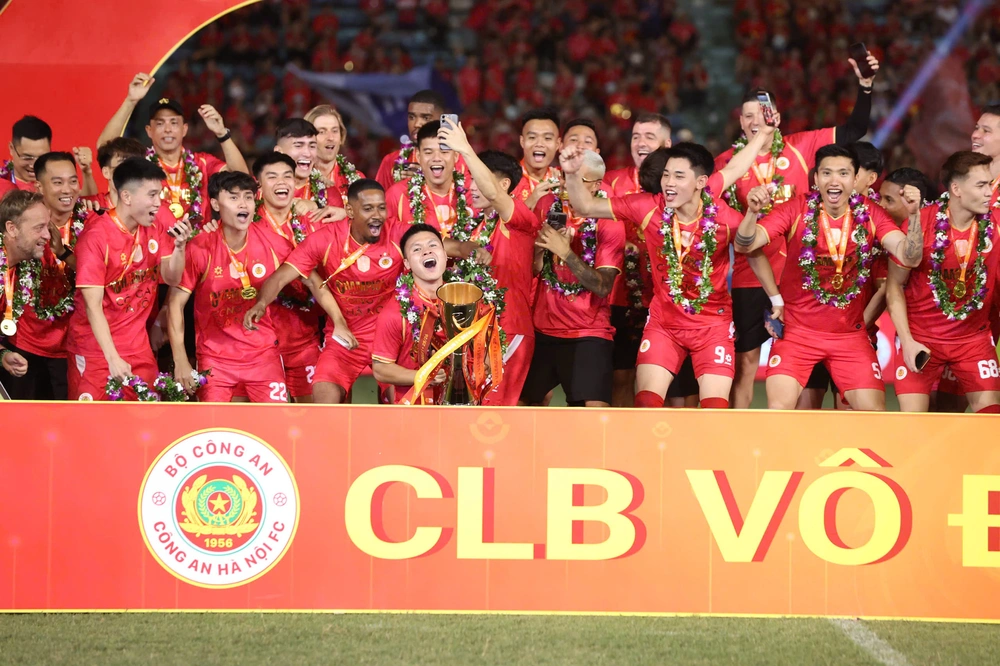 Tin nóng bóng đá Việt Nam hôm nay 1/6: U19 Việt Nam quyết thắng Timor Leste; HLV Kewell chê HAGL - Ảnh 3. Tin nóng bóng đá Việt Nam hôm nay 1/6: U19 Việt Nam quyết thắng Timor Leste; HLV Kewell chê HAGL - Ảnh 3.