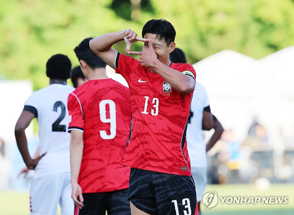 World Cup 24h qua: Nhạc trưởng Scotland lỡ hẹn World Cup 2026, Ancelotti lên tiếng về Neymar - Ảnh 3.