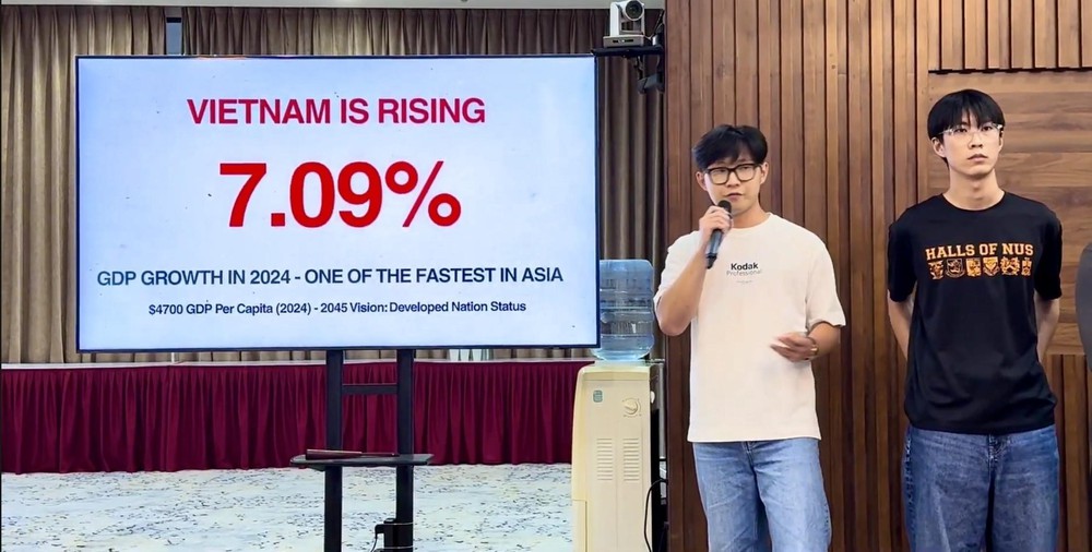 Chạm vào văn hóa Việt Nam - Singapore - Ảnh 1. Chạm vào văn hóa Việt Nam - Singapore - Ảnh 1.