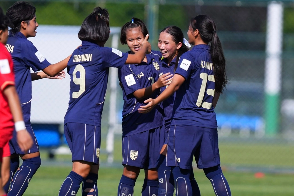 U17 nữ Thái Lan thắng tối thiểu Myanmar, tiến gần vé vào tứ kết U17 châu Á - Ảnh 1.