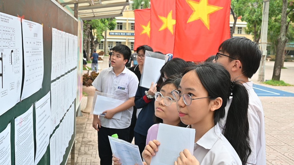 Giảm áp lực thi cử, mở rộng trường lớp: Hướng tới mục tiêu phổ cập Trung học Phổ thông - Ảnh 2.