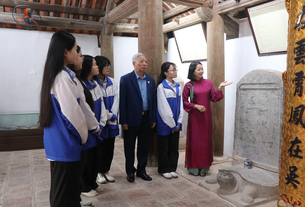 Lan tỏa giá trị bảo vật quốc gia 12 bia "Kim bảng lưu phương" - Ảnh 8.