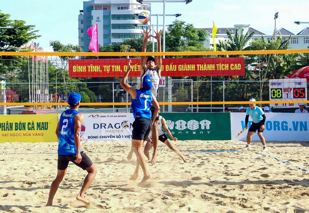 Hơn 200 VĐV tranh tài Giải Bóng chuyền bãi biển 2026 - Ảnh 1.
