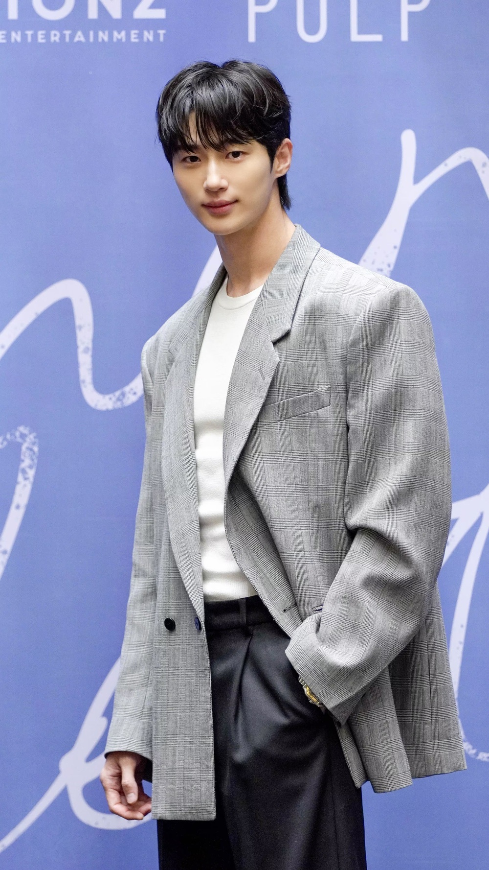 Byeon Woo Seok: Câu chuyện "nở muộn" hiếm có của màn ảnh Hàn Quốc - Ảnh 2.