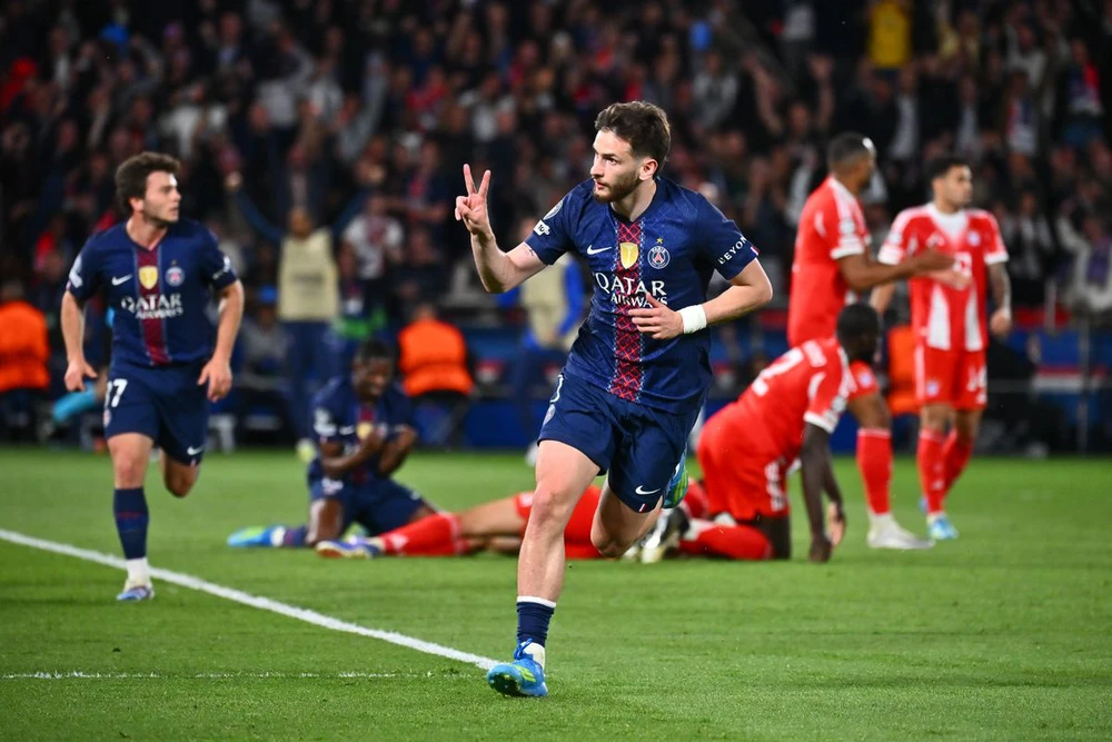 Luis Enrique: "Bayern gặp PSG như Nadal đấu Federer, Djokovic" - Ảnh 1.
