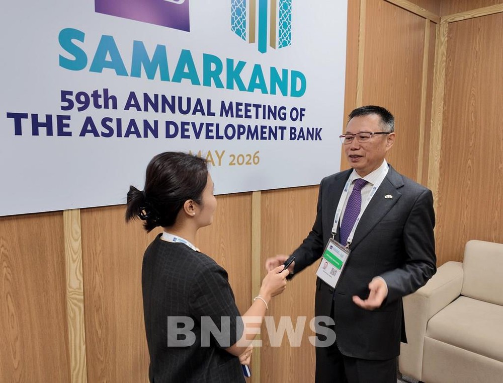 Tổng Vụ trưởng Vụ Đông Nam Á của ADB: Ba trọng tâm cải cách để Việt Nam tăng trưởng bứt phá - Ảnh 1.
