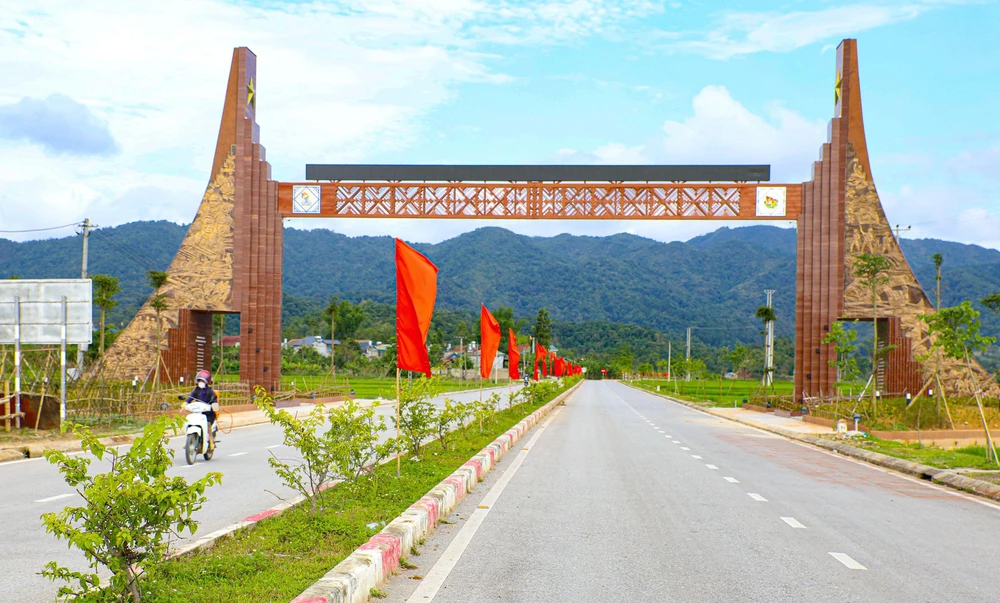 Về lại vùng căn cứ địa cách mạng Mường Phăng (Điện Biên) - Ảnh 1.