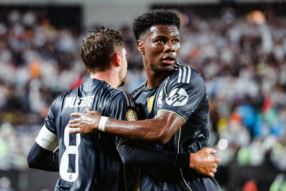 Toàn cảnh những vụ xung đột, ẩu đả khiến Real Madrid chìm trong hỗn loạn - Ảnh 1.