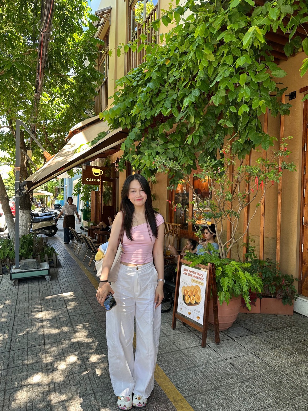 Tuyển thủ bóng chuyền Việt Nam chính thức báo tin vui, danh tính ‘nửa kia’ được tiết lộ - Ảnh 8.