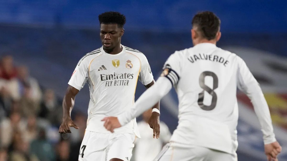 Real Madrid hỗn loạn trước 'Kinh điển': Valverde nhập viện, nghỉ thi đấu sau vụ xô xát với Tchouameni - Ảnh 2.