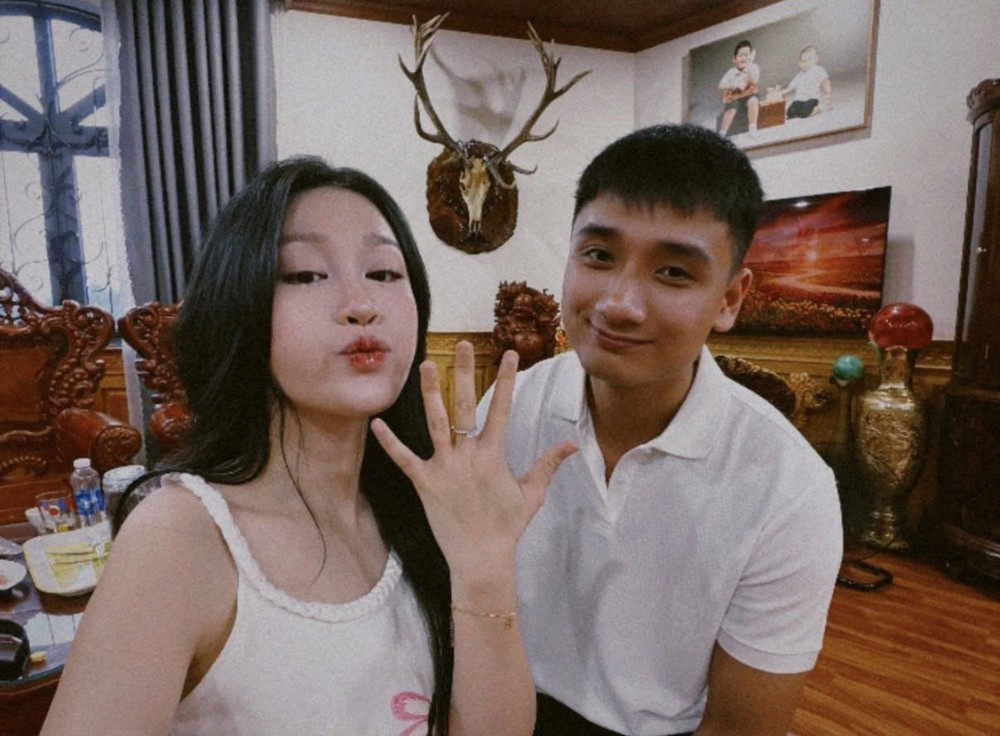 Tuyển thủ bóng chuyền Việt Nam chính thức báo tin vui, danh tính ‘nửa kia’ được tiết lộ - Ảnh 1.