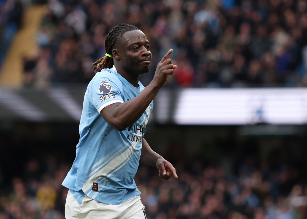 Doku tỏa sáng, Man City gây sức ép nghẹt thở lên Arsenal trong cuộc đua vô địch Ngoại hạng Anh - Ảnh 1.