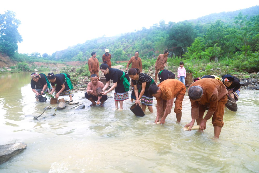 Gìn giữ di sản văn hóa truyền thống của người Ơ Đu trong dòng chảy hiện đại - Ảnh 12.