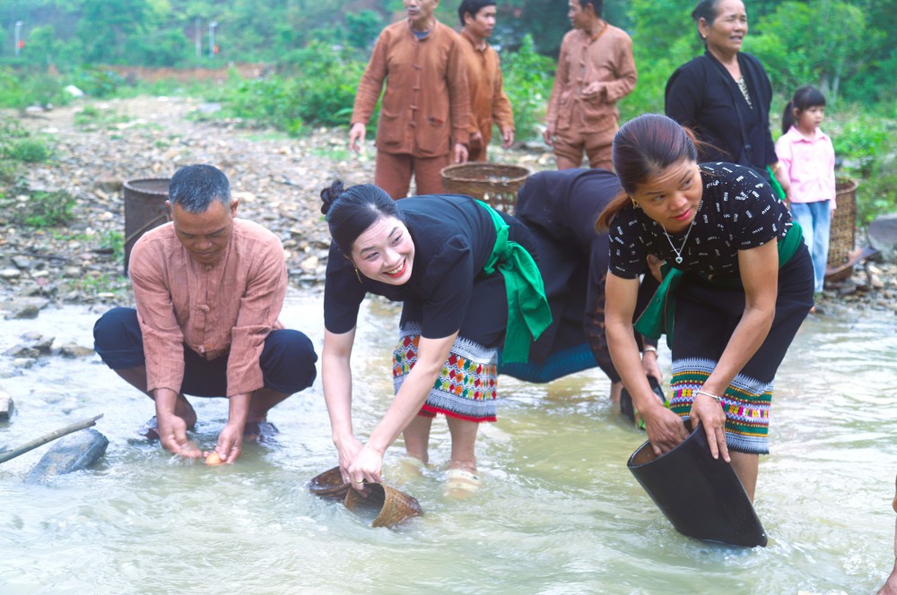 Gìn giữ di sản văn hóa truyền thống của người Ơ Đu trong dòng chảy hiện đại - Ảnh 11.