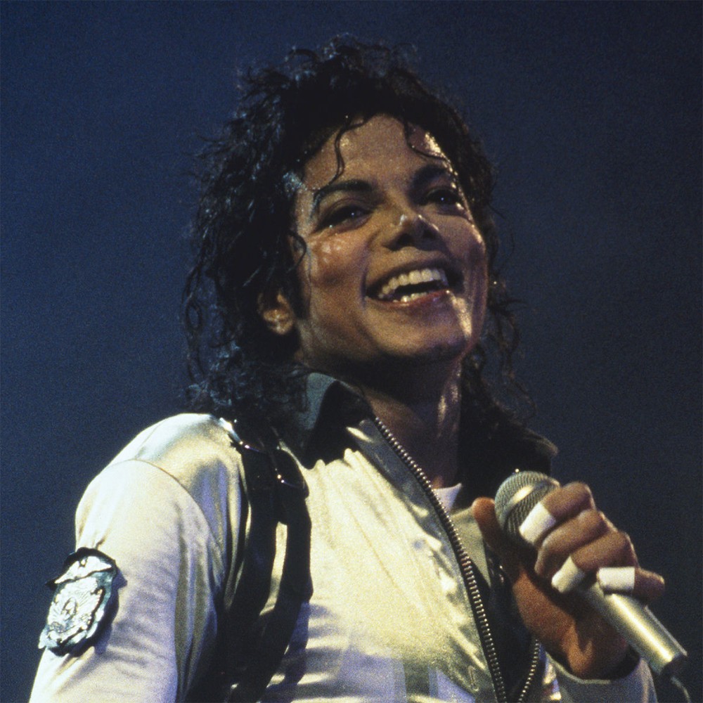 Michael Jackson lập kỳ tích vô tiền khoáng hậu sau 17 năm qua đời - Ảnh 1. Michael Jackson lập kỳ tích vô tiền khoáng hậu sau 17 năm qua đời - Ảnh 1.