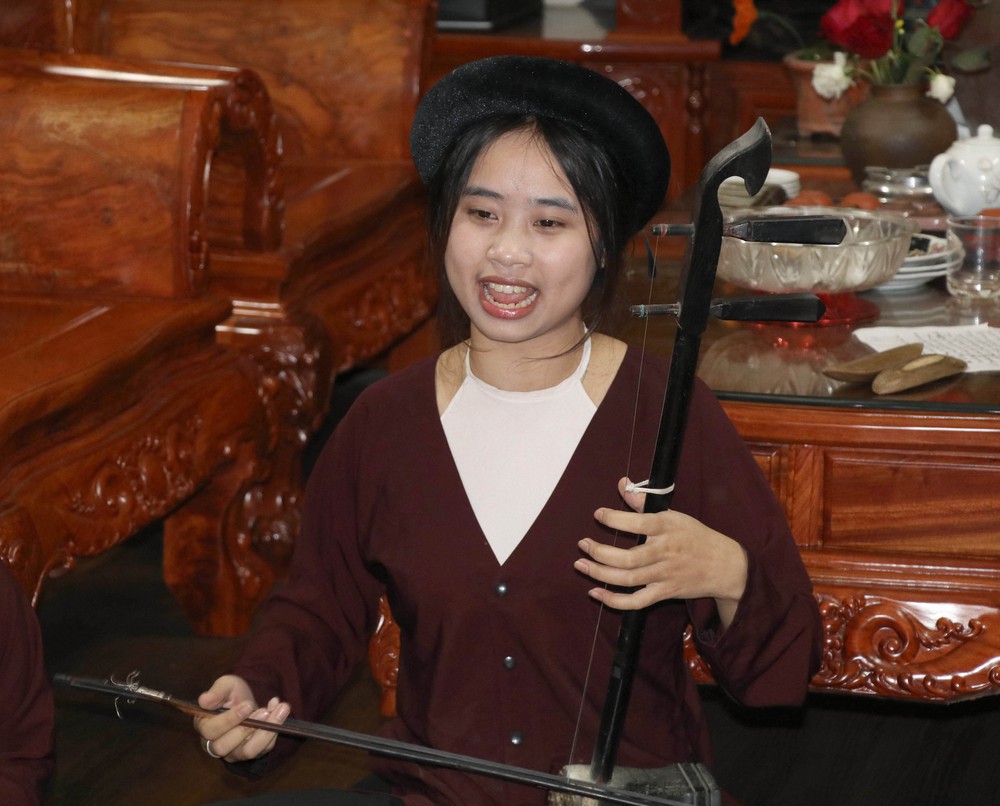 Ninh Bình: Bảo tồn và phát huy nghệ thuật hát Xẩm tại Yên Từ - Ảnh 5. Ninh Bình: Bảo tồn và phát huy nghệ thuật hát Xẩm tại Yên Từ - Ảnh 5.