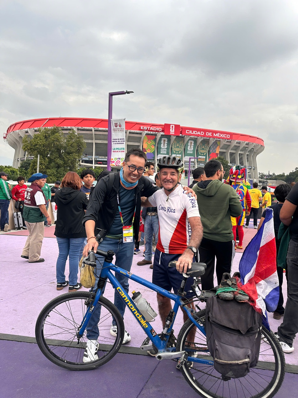 Trên những nẻo đường World Cup: Yêu World Cup như người Nam Mỹ đã yêu - Ảnh 1. Trên những nẻo đường World Cup: Yêu World Cup như người Nam Mỹ đã yêu - Ảnh 1.