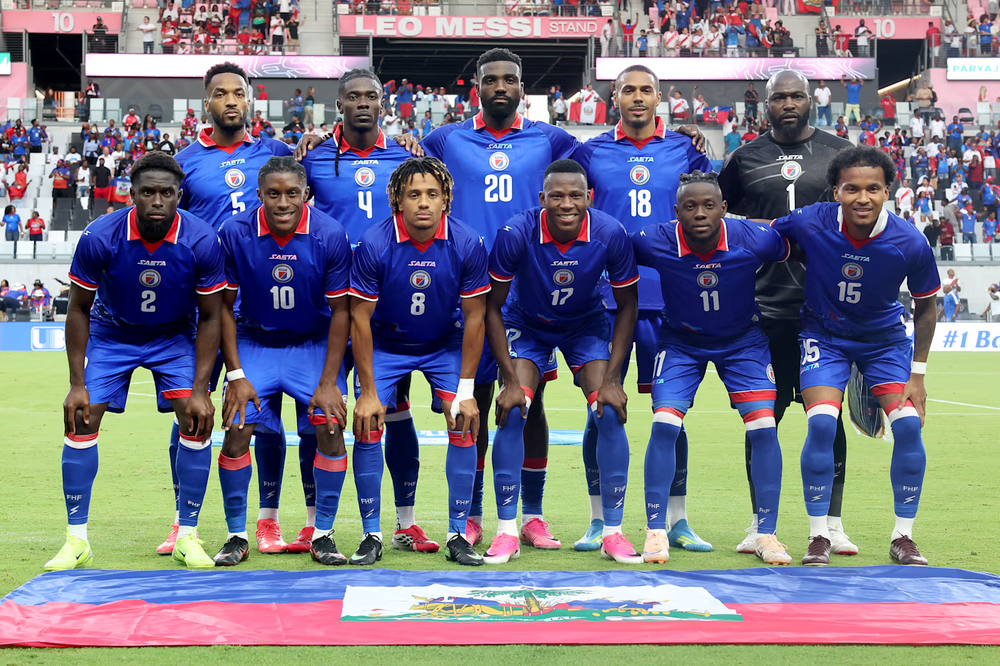 World Cup 2026 24h: Một đội tuyển buộc phải đổi áo đấu trước giờ G, Đức đưa chuyên gia chăm sóc mặt sân sang Mỹ - Ảnh 2. World Cup 2026 24h: Một đội tuyển buộc phải đổi áo đấu trước giờ G, Đức đưa chuyên gia chăm sóc mặt sân sang Mỹ - Ảnh 2.