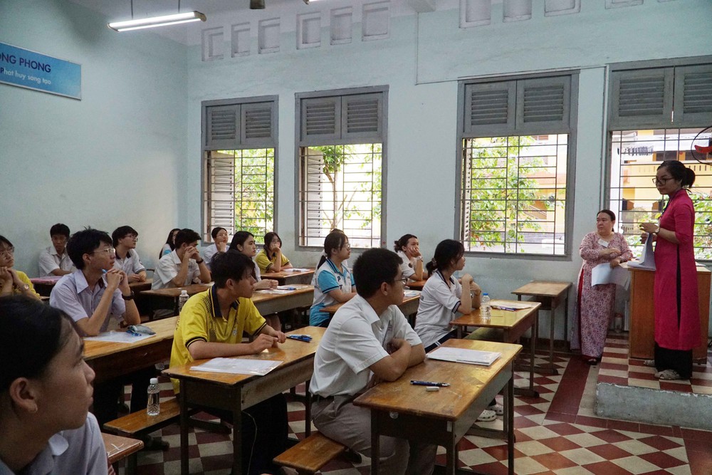 Hình ảnh thí sinh cả nước bước vào Kỳ thi tốt nghiệp THPT 2026 - Ảnh 16. Hình ảnh thí sinh cả nước bước vào Kỳ thi tốt nghiệp THPT 2026 - Ảnh 16.