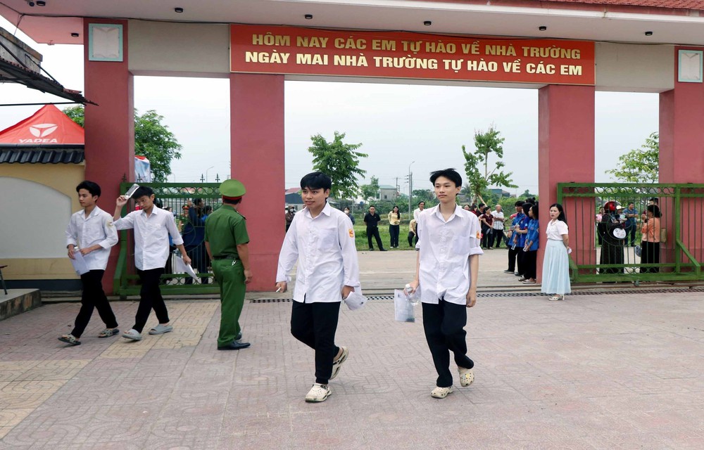Hình ảnh thí sinh cả nước bước vào Kỳ thi tốt nghiệp THPT 2026 - Ảnh 22. Hình ảnh thí sinh cả nước bước vào Kỳ thi tốt nghiệp THPT 2026 - Ảnh 22.