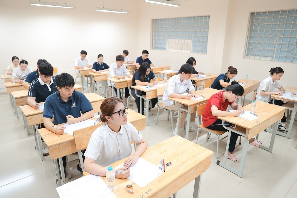 Thí sinh cả nước bước vào Kỳ thi tốt nghiệp THPT 2026 - Ảnh 5. Thí sinh cả nước bước vào Kỳ thi tốt nghiệp THPT 2026 - Ảnh 5.