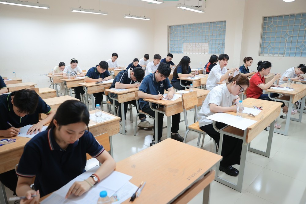 Thí sinh cả nước bước vào Kỳ thi tốt nghiệp THPT 2026 - Ảnh 4. Thí sinh cả nước bước vào Kỳ thi tốt nghiệp THPT 2026 - Ảnh 4.