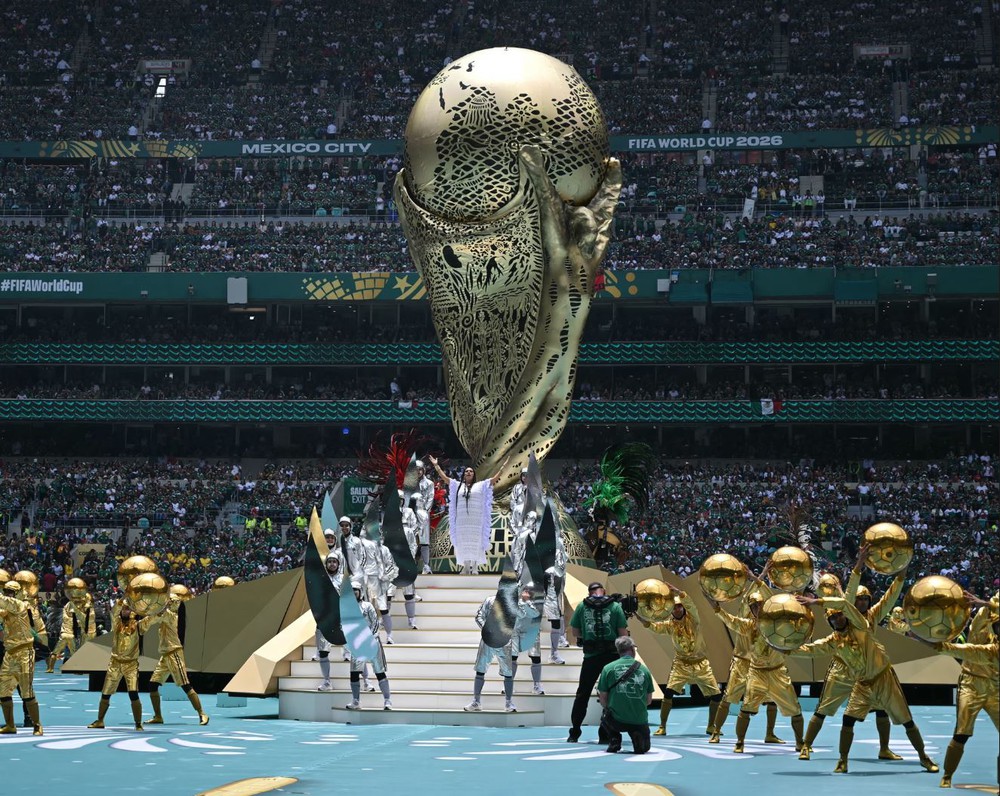 5 điểm nhấn từ trận khai mạc World Cup 2026: Shakira trở lại, Mexico gây ấn tượng và “diện mạo mới” của Infantino - Ảnh 1. 5 điểm nhấn từ trận khai mạc World Cup 2026: Shakira trở lại, Mexico gây ấn tượng và “diện mạo mới” của Infantino - Ảnh 1.