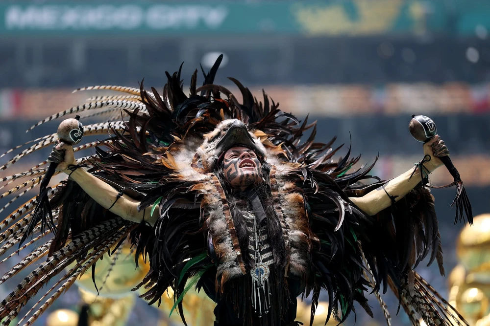 World Cup 2026: Lễ khai mạc ngắn gọn đến bất ngờ nhưng vẫn độc đáo, rực rỡ sắc màu - Ảnh 8. World Cup 2026: Lễ khai mạc ngắn gọn đến bất ngờ nhưng vẫn độc đáo, rực rỡ sắc màu - Ảnh 8.