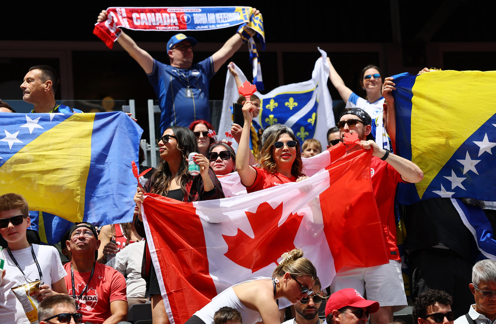 Canada khai màn World Cup 2026 bằng đại tiệc âm nhạc của Alanis Morissette, Michael Buble và dàn sao quốc tế - Ảnh 8.