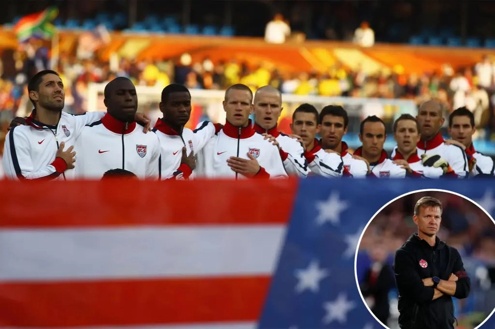 Tiết lộ bất ngờ của HLV Canada ở World Cup 2026: "Tôi từng phải van nài cầu thủ Mỹ hát quốc ca" - Ảnh 2. Tiết lộ bất ngờ của HLV Canada ở World Cup 2026: "Tôi từng phải van nài cầu thủ Mỹ hát quốc ca" - Ảnh 2.