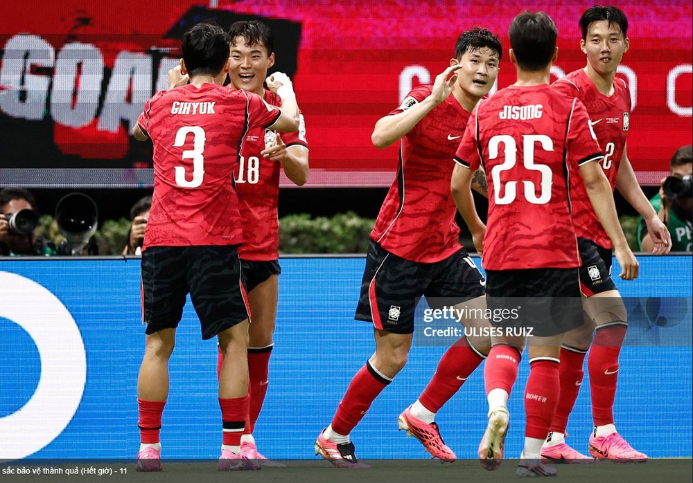 Khoảnh khắc thiên tài, Hwang In-beom giúp Hàn Quốc giành lại lợi thế - Ảnh 2. Khoảnh khắc thiên tài, Hwang In-beom giúp Hàn Quốc giành lại lợi thế - Ảnh 2.
