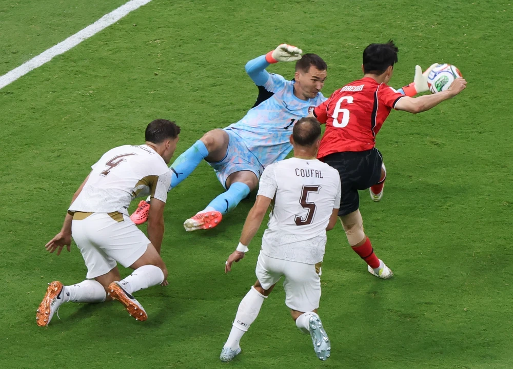 Khoảnh khắc thiên tài của sao Hàn Quốc trước CH Séc ở World Cup 2026 - Ảnh 1. Khoảnh khắc thiên tài của sao Hàn Quốc trước CH Séc ở World Cup 2026 - Ảnh 1.