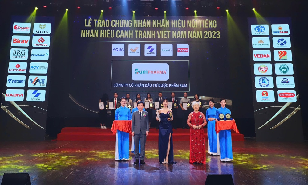 Công ty Cổ phần Đầu tư Dược phẩm Sum được vinh danh Top 10 Nhãn hiệu nổi tiếng Việt Nam năm 2023 - Ảnh 1.