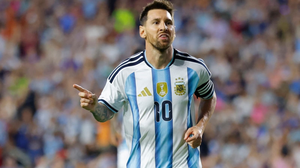 Tin nóng thể thao sáng 13/6: Chủ tịch FIFA nói đùa rằng ĐT Italy sẽ dự World Cup nếu giải tăng lên 64 hoặc 208 đội - Ảnh 2. Tin nóng thể thao sáng 13/6: Chủ tịch FIFA nói đùa rằng ĐT Italy sẽ dự World Cup nếu giải tăng lên 64 hoặc 208 đội - Ảnh 2.